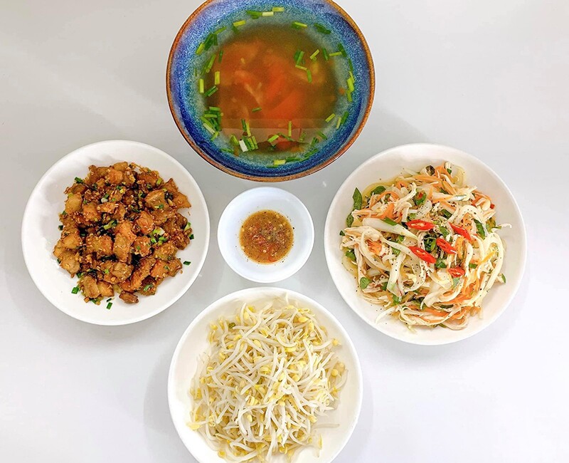 Mâm cơm 1